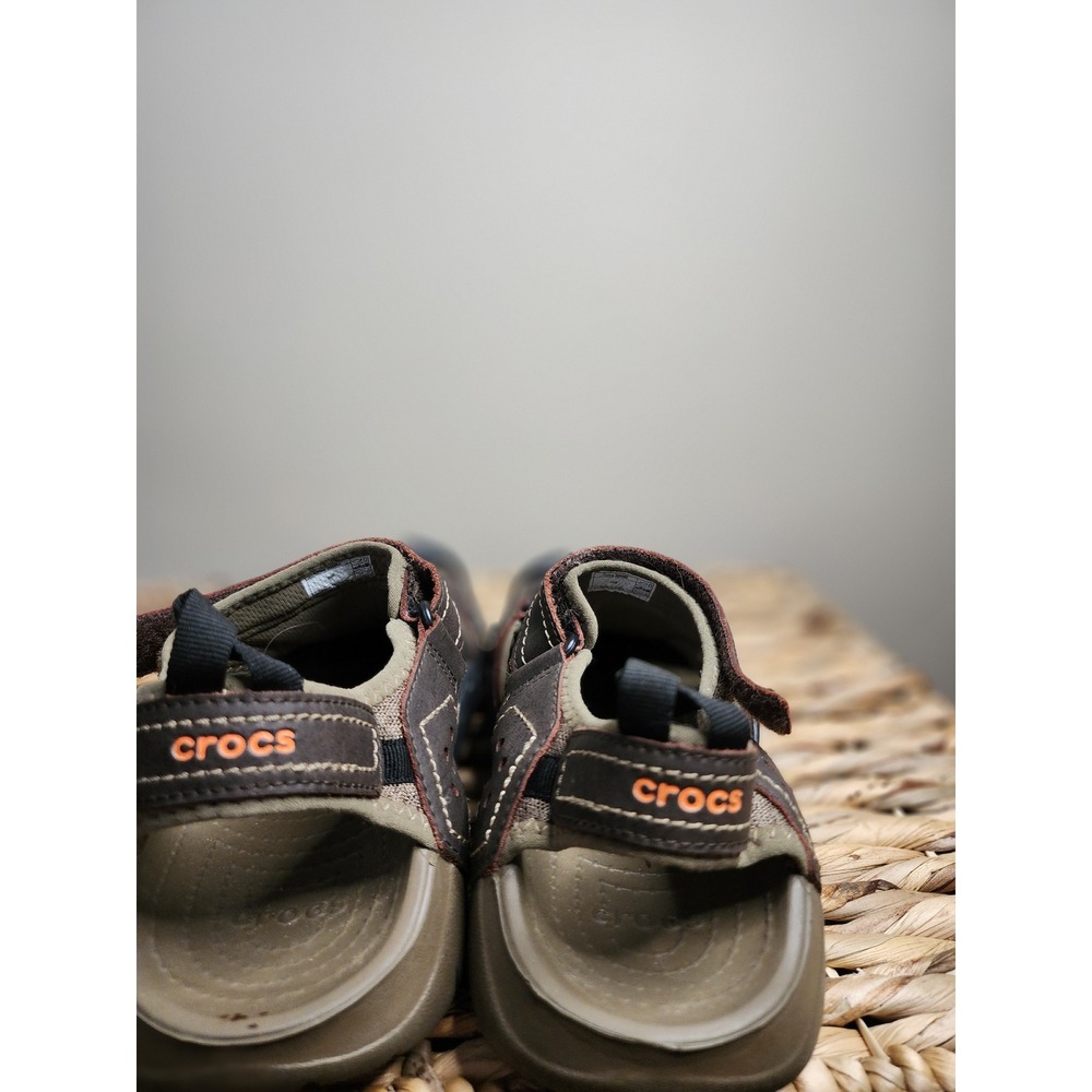 Crocs 204562 Mens M9 Brown Leather Fisherman Sandals Closed Toe Outdoor - Picture 9 of 9